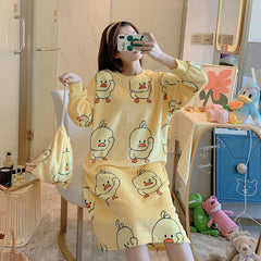 Women's Mid-length Flannel Nightdress In Autumn And Winter